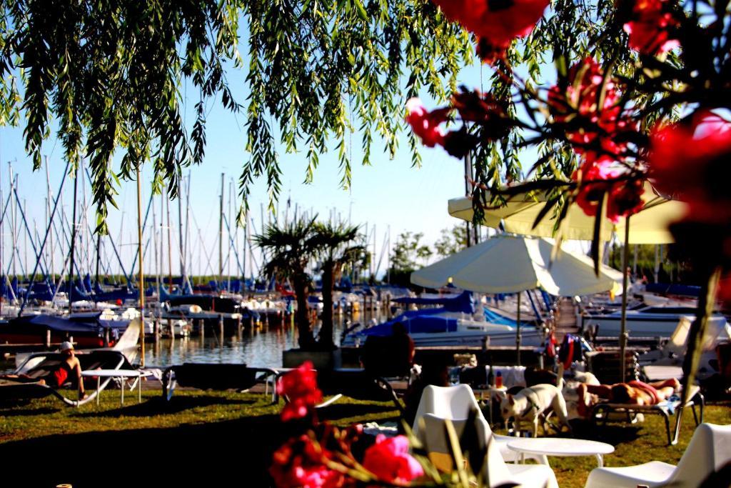 Hoteldorf Seepark Weiden Weiden am See Eksteriør billede